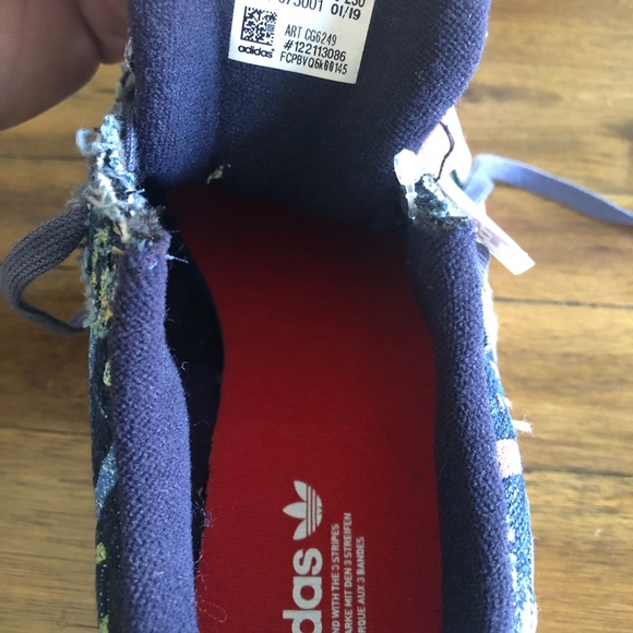 Shoes - Picture 4 of 4